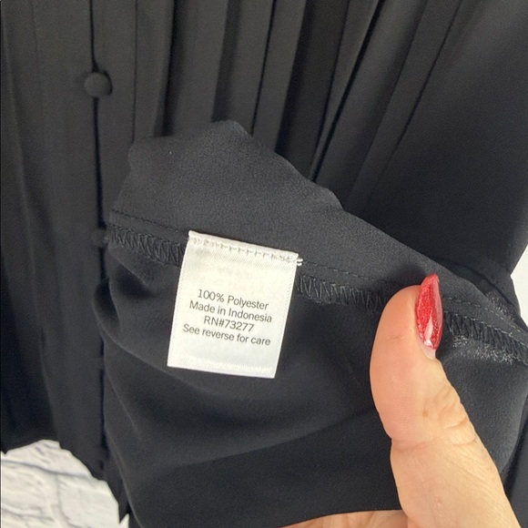 Nine West Black Pleated Blouse Size XL NWT - Picture 6 of 7